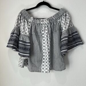 Anthropologie MER + LUNE Embroidered Boho Navy White Bell Sleeve Top Sz L Boho